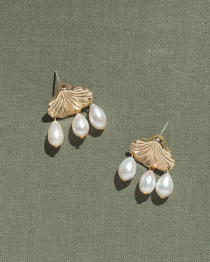 The Grande Coquille Earrings