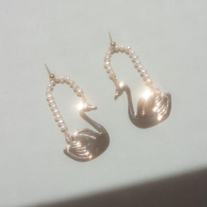Open image in slideshow, The Leda Earrings
